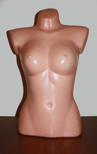 Tors damski duże piersi